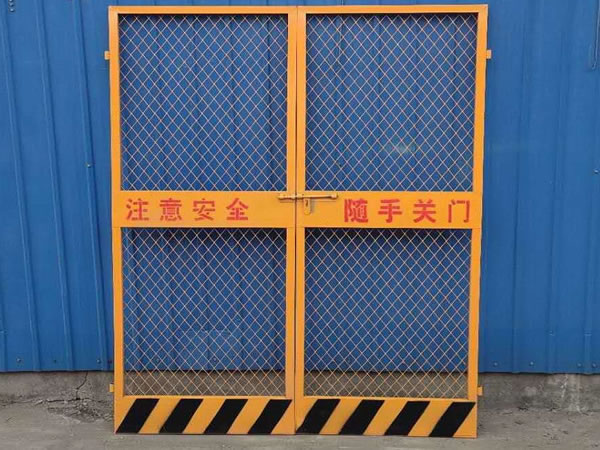 電梯防護門